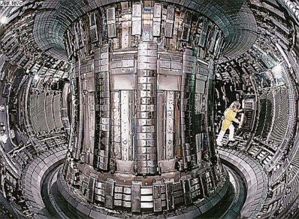 tokamak fusion reactor