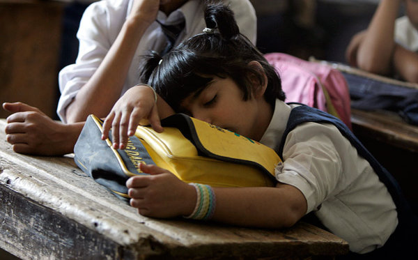 How reward and daytime sleep boost learning