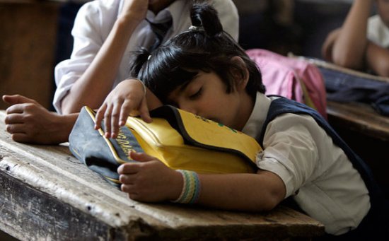 How reward and daytime sleep boost learning